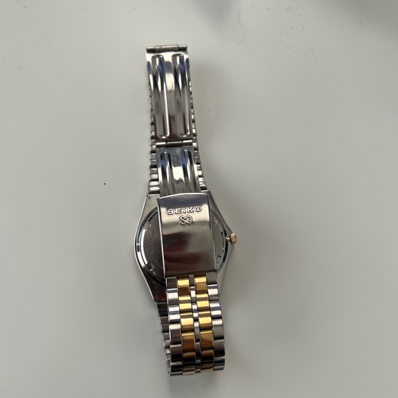 Vintage Seiko Two-Tone SQ 100 38MM “Royal Oak” 5Y23-8200 - Picture 4 of 6